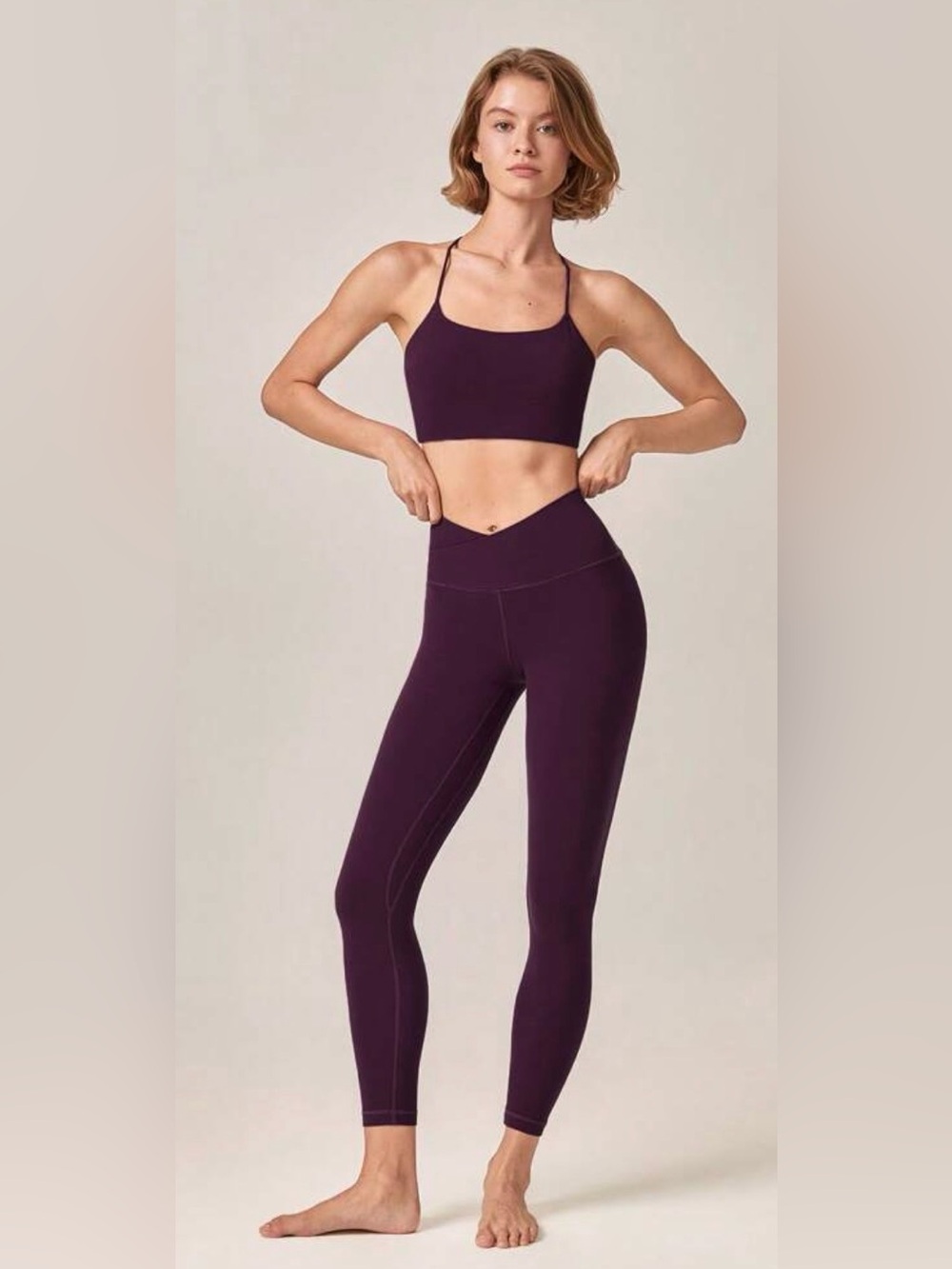 FeatherFit™ Crossover Yoga Pilates
Leggings Buttery Soft - Cherry Cola